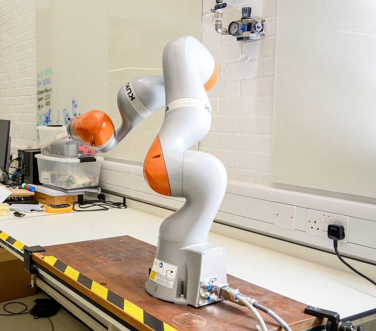 KUKA LBR iiwa Robot Image